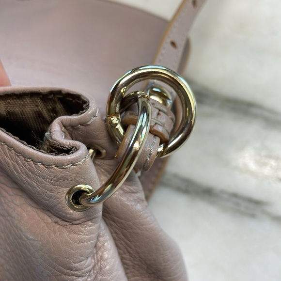 Chloe Lily Pink Small Crossbody Bag - Picture 11 of 14